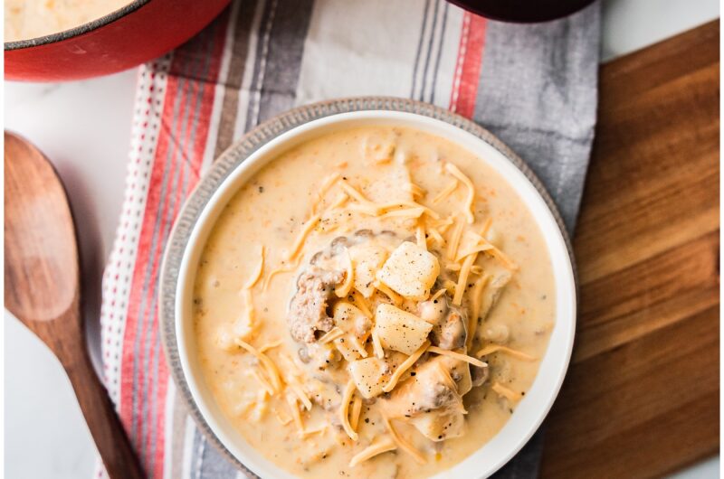 Delicious Cheeseburger Soup